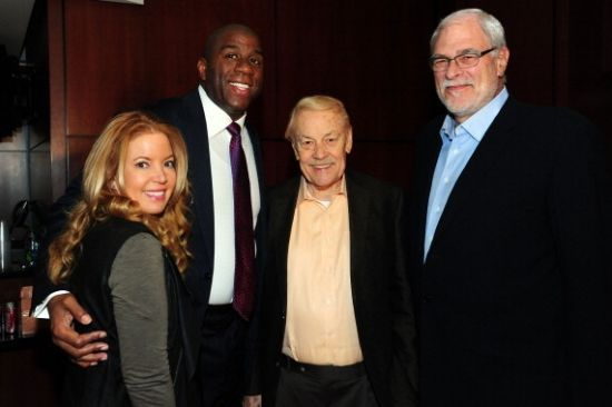 技显然占据 技显然占据