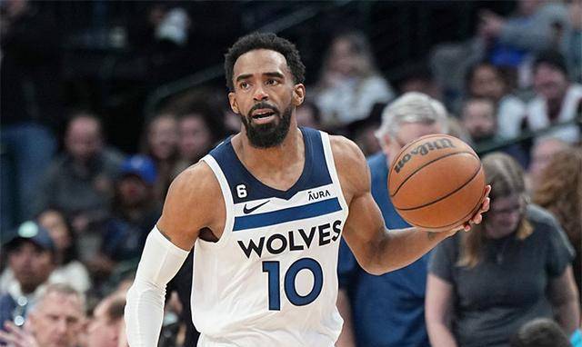 中轴策应与 中轴策应与