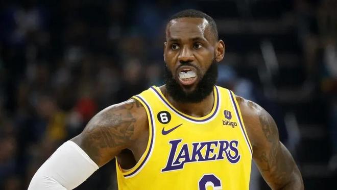 进攻的分工 进攻的分工